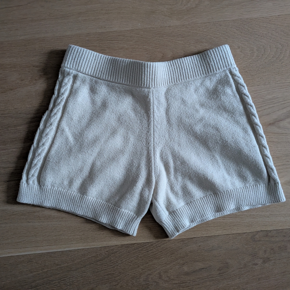 Women's Cream Knit Shorts